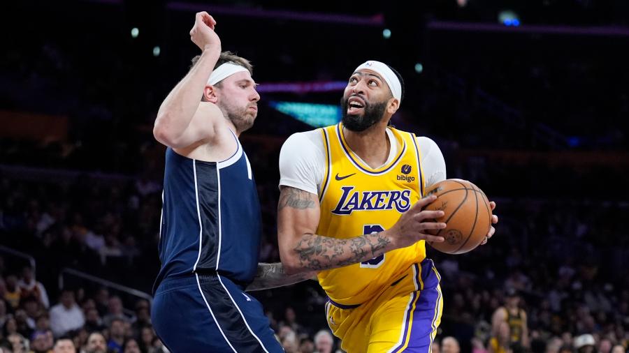 Anthony Davis, Los Angeles Lakers overcome Luka Doncic's triple-double to  beat Dallas Mavericks | TSN