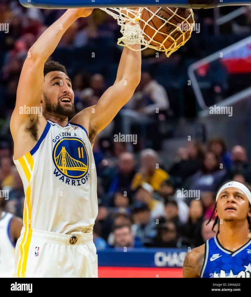 san-francisco-usa-3rd-jan-2024-klay-thompson-of-golden-state-warriors-dunks-during-the-2023-2024-nba-regular-season-match-between-orlando-magic-and-golden-state-warriors-in-san-francisco-the-united-states