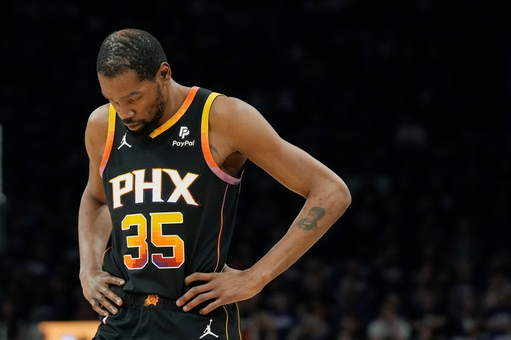 phoenix-suns-forward-kevin-durant-80890182