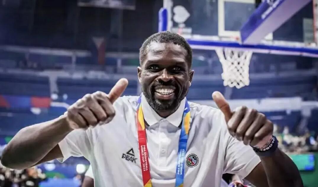 NBA / 羅爾-鄧恩，值得入選NBA名人堂！他一人用籃球，讓世界知道了南蘇丹