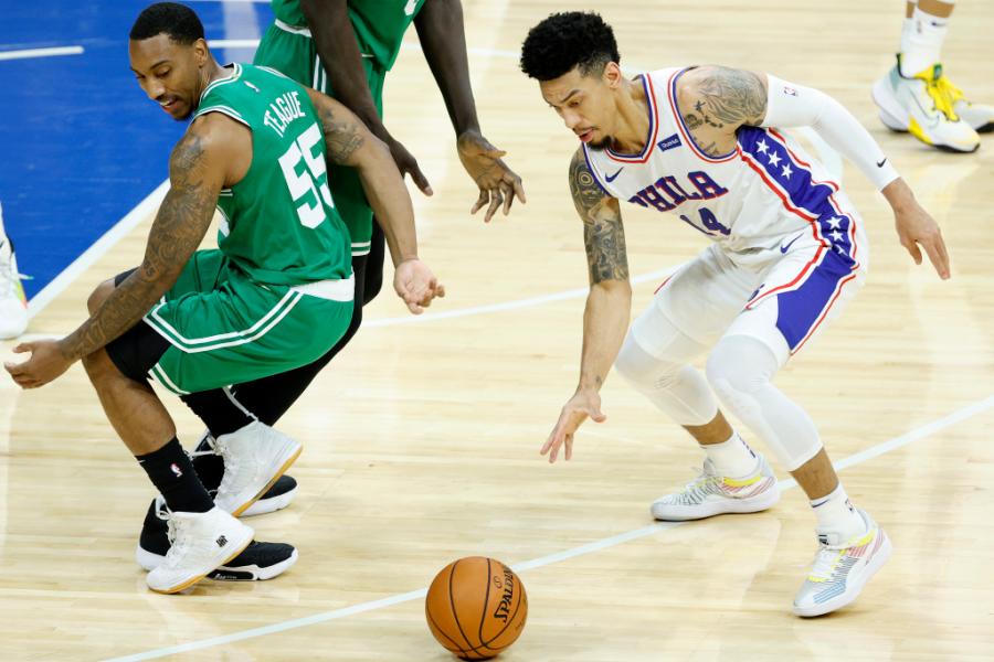 Teague immediately shows his value despite Celtics' opening preseason loss