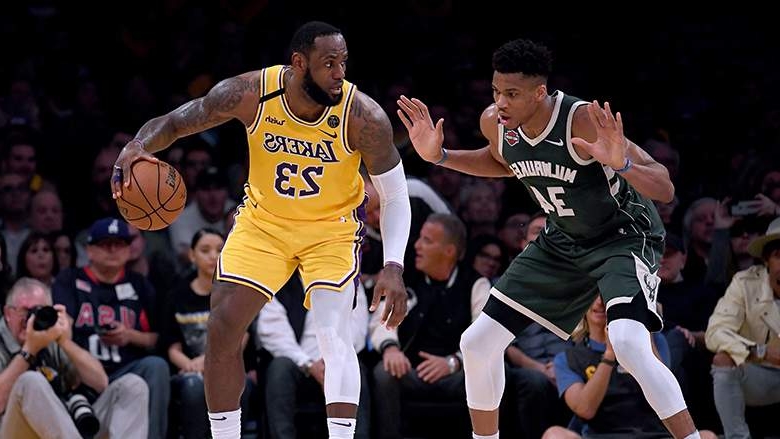 Lakers' LeBron James Throws Extreme Shade at Giannis Antetokounmpo - News Today