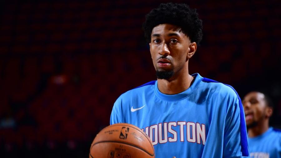 Rockets teammates Christian Wood and Danuel House dunk together