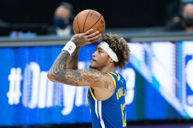 Watch: Kelly Oubre Jr. makes first 3-pointer as member of the Warriors during first quarter vs. Pistons