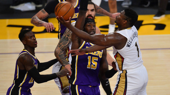 Lakers dominate 2nd half, pull away from Pelicans