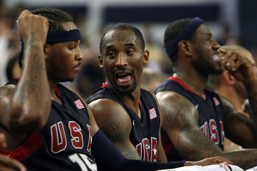 Kobe Bryant, center, and Carmelo Anthony, left, of the USA men's basketball team chat during a … | Las Vegas Review-Journal