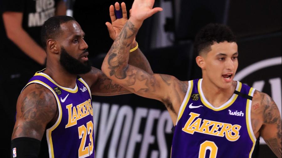 “kyle kuzma lebron james”的图片搜索结果