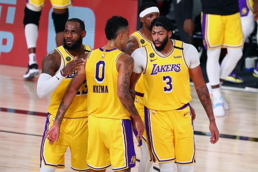 LeBron James says Lakers 'locked in' ever since Anthony Davis called them  out - Lakers Daily