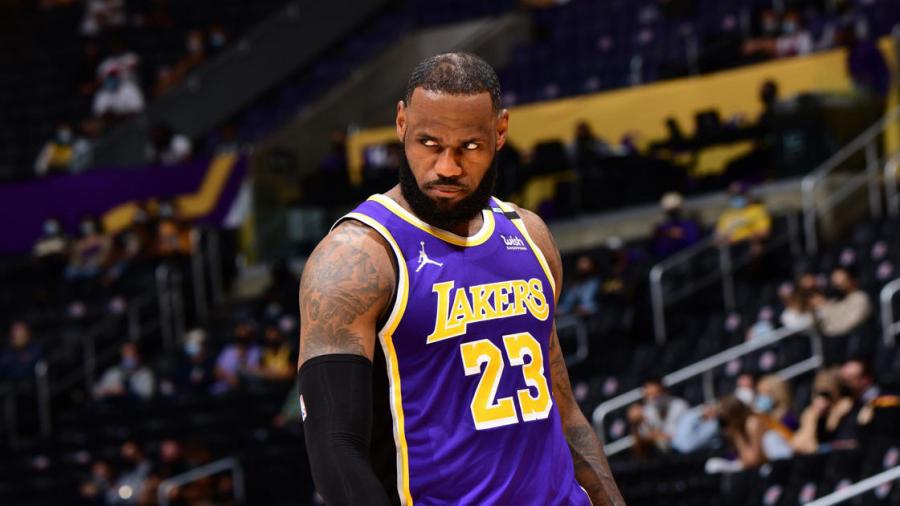 LeBron James reportedly visited an ankle specialist, will be 'cautious'  before returning for Lakers