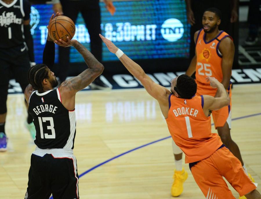 WATCH: Paul George Hits Audacious Three-Pointer From Half Court During Clippers Game 3 Win Over Suns - EssentiallySports