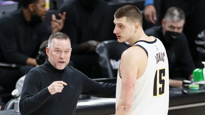 Técnico de los Nuggets cree que Nicola Jokic será clave