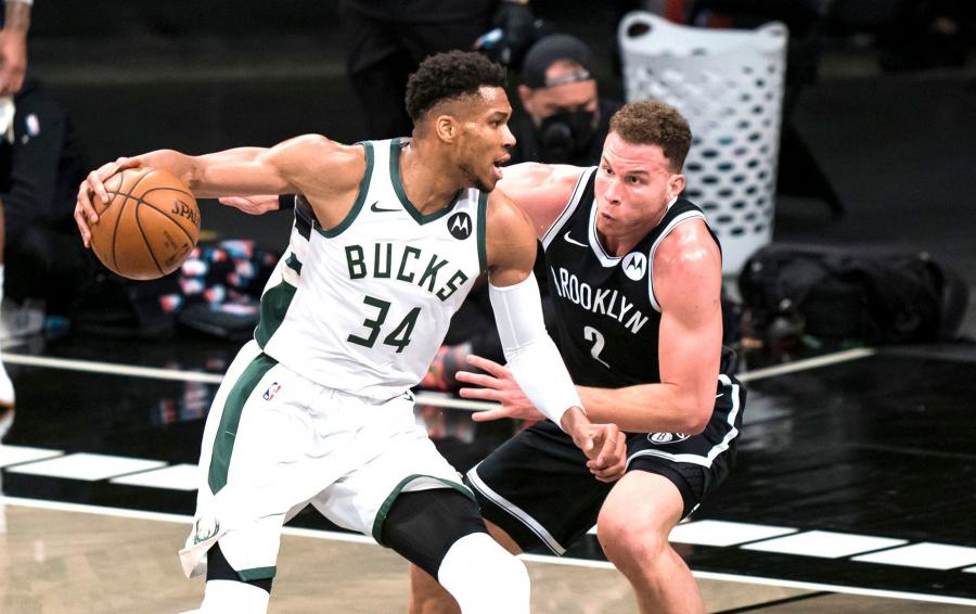 Giannis Antetokounmpo&#39;s heroics not enough for Bucks