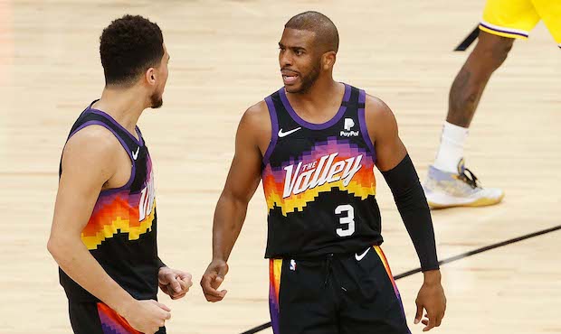 Suns&#39; Chris Paul on reaggravating right shoulder in Game 5: &#39;It scared me&#39;