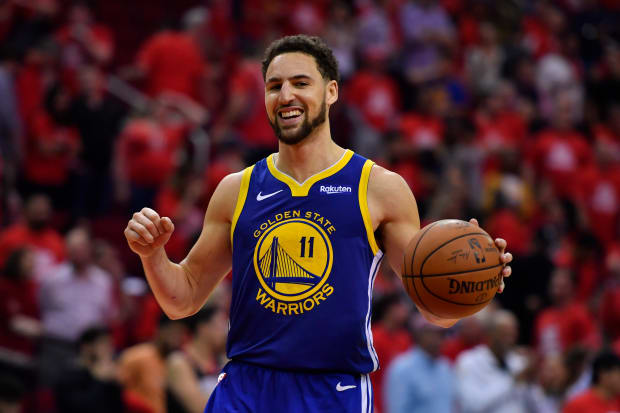 Warriors&#39; Klay Thompson Seen Leaving Club With Two Hot Women - Fadeaway World