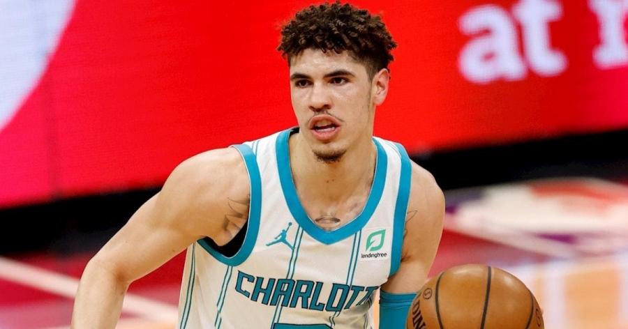 El base LaMelo Ball, de los Hornets, gana el premio de Novato del Año de la  NBA | Diario de México