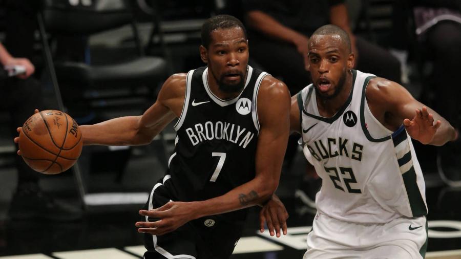 Watch: Kevin Durant had hilarious blunder against Bucks | Yardbarker