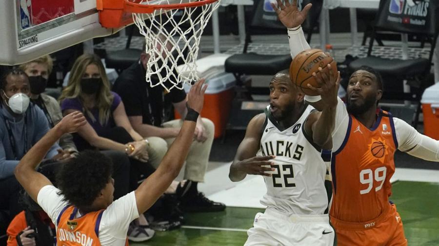 Middleton sends Bucks past Suns to tie NBA Finals at 2-2