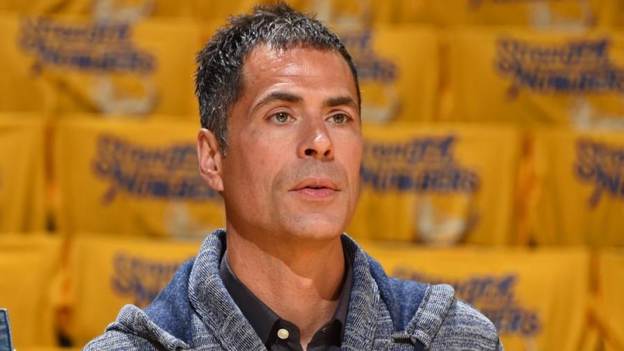 Mitch Kupchak 下台，Rob Pelinka 繼任湖人新GM | 婉麗河畔旁