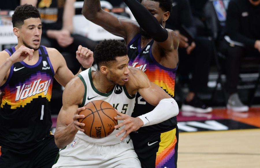 Phoenix Suns at Milwaukee Bucks Game 6 odds, picks and prediction