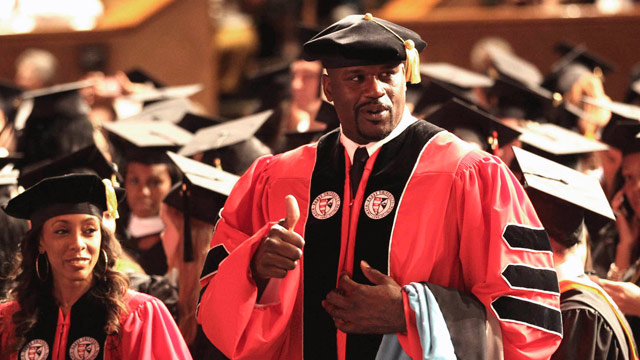 Shaquille O&#39;Neal Earns Doctorate Degree - ABC News