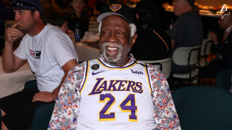 Bill Russell wears Kobe Bryant jersey to Celtics-Lakers game | NBA.com