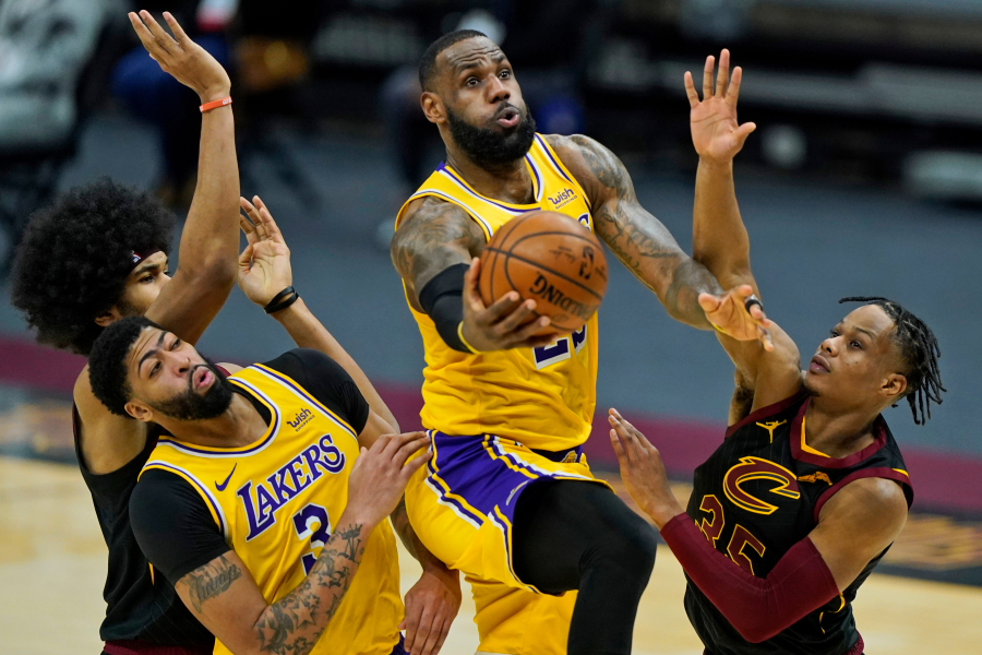 Return of the King: LeBron scores 46 against the Cavaliers