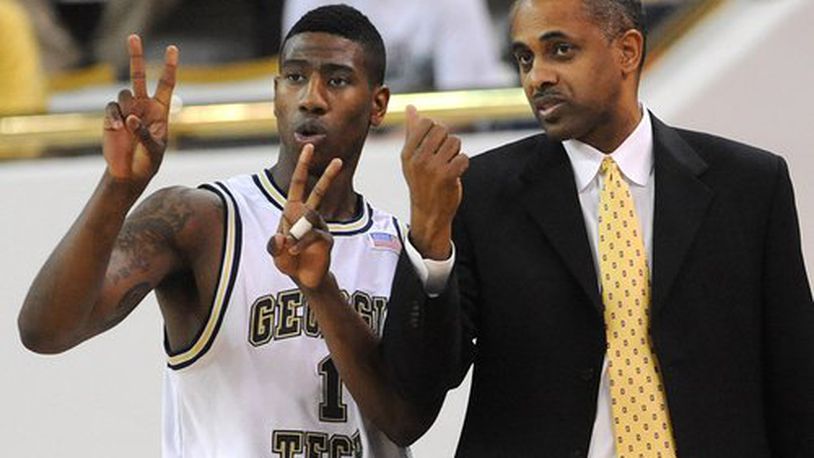 Paul Hewitt coaching in G League with Darryl LaBarrie