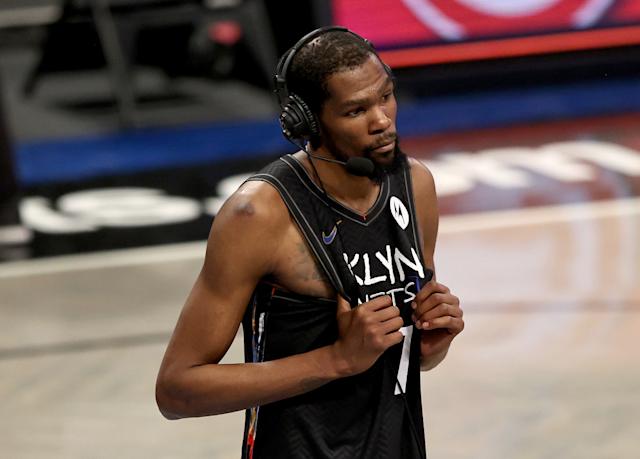 NBA: Kevin Durant isn&#39;t amused at David Letterman&#39;s antics