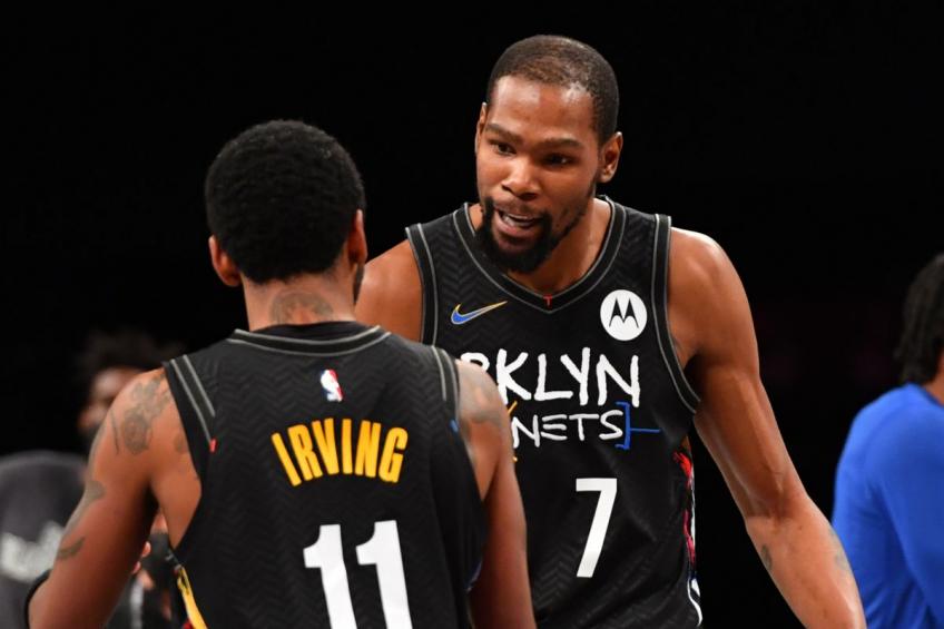 Kevin Durant: I wont push Kyrie Irving to take vaccine