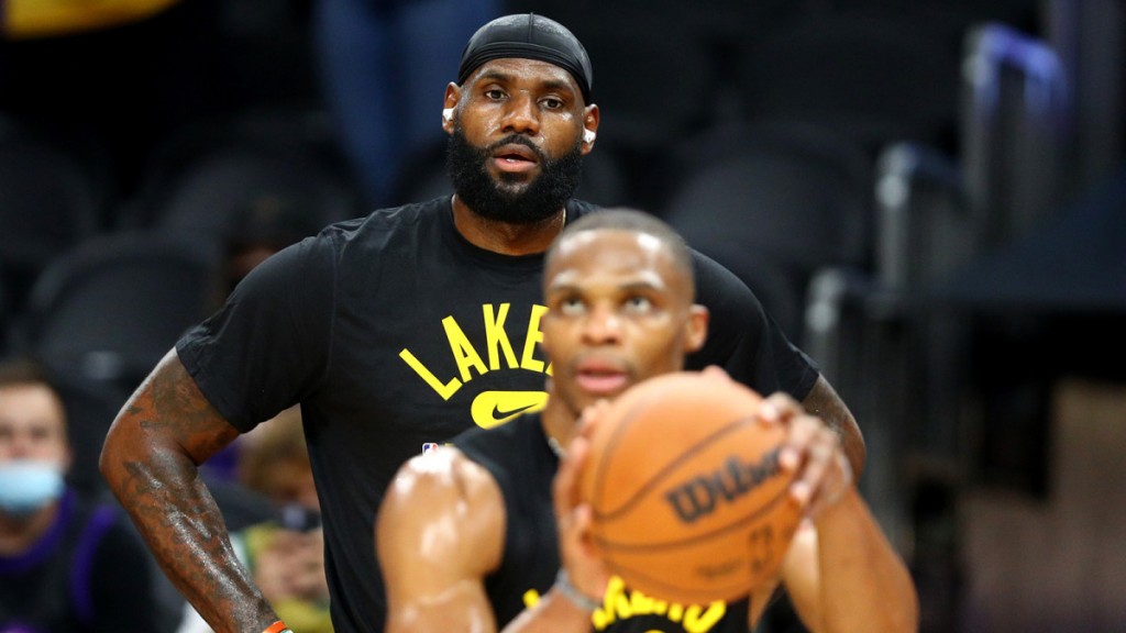 lebron-james-russell-westbrook-lakers-shootaround