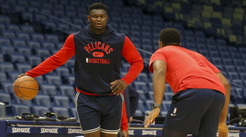 zion-williamson-dribbles-practicing-1568x877