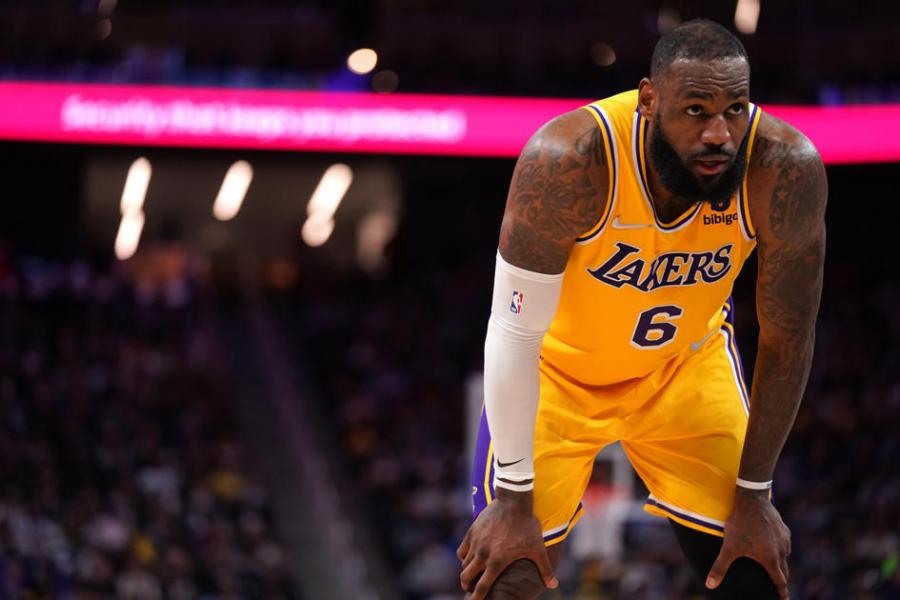 LeBron James concerned knee injury will linger for rest of season