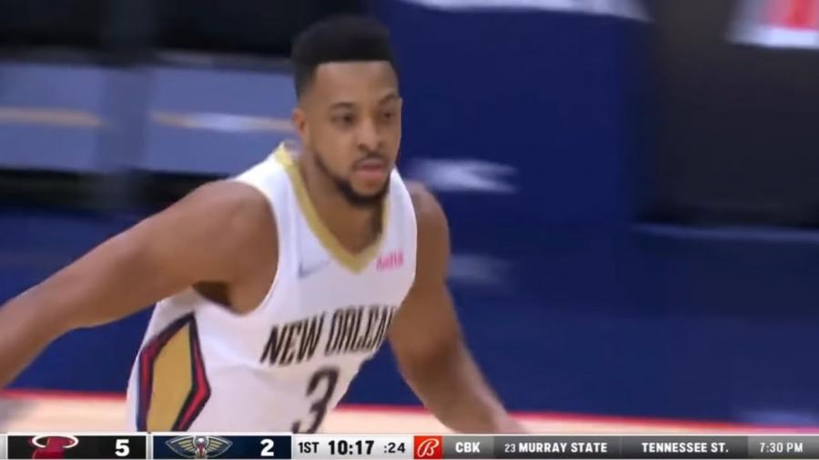 Cj Mccollum First Points as a Pelican - YouTube