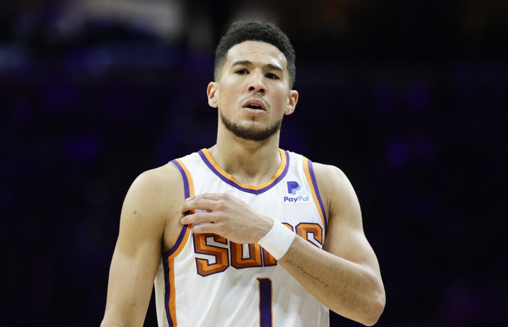 Phoenix Suns v Philadelphia 76ers