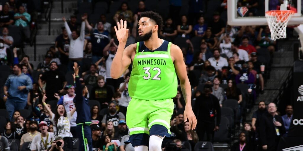 Karl-Anthony-Towns-Named-Western-Conference-Player-of-the-Week-1024x512