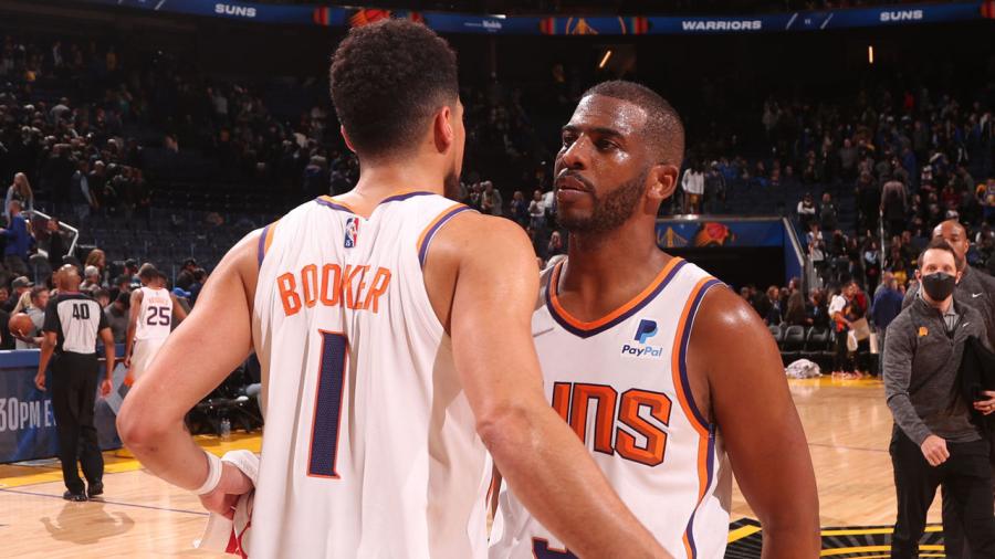 Booker, Paul deliver as Suns hold off Warriors | theScore.com