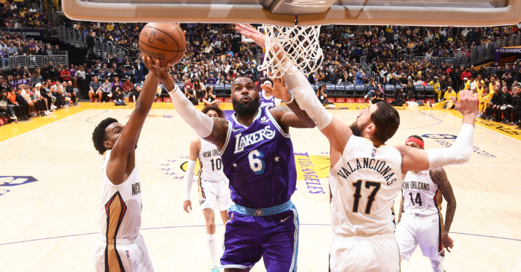 LOS ANGELES, CA - APRIL 1: LeBron James #6 of the Los Angeles Lakers shoots the ball during the game against the New Orleans Pelicans on April 1, 2022 at Crypto.Com Arena in Los Angeles, California. NOTE TO USER: User expressly acknowledges and agrees that, by downloading and/or using this Photograph, user is consenting to the terms and conditions of the Getty Images License Agreement. Mandatory Copyright Notice: Copyright 2022 NBAE (Photo by Adam Pantozzi/NBAE via Getty Images)