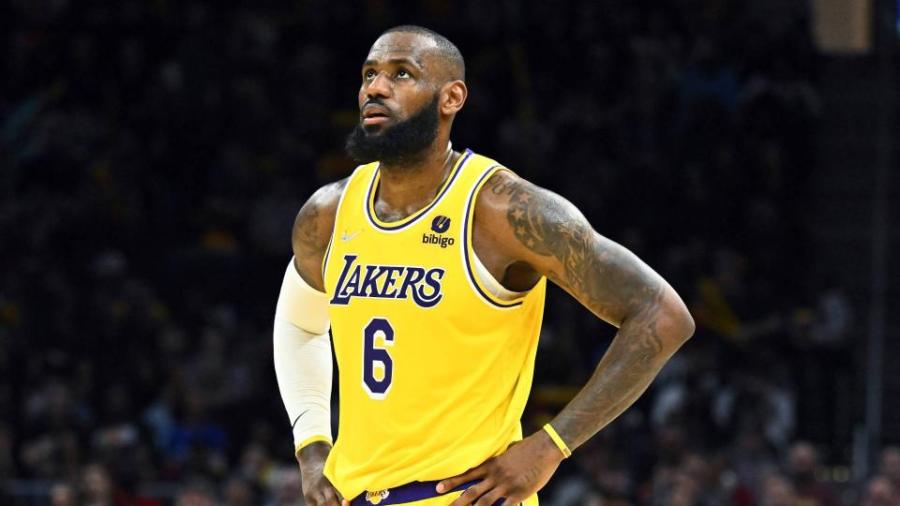 LeBron James contract breakdown: Details of Lakers star's deal, including  when he can enter free agency | Sporting News