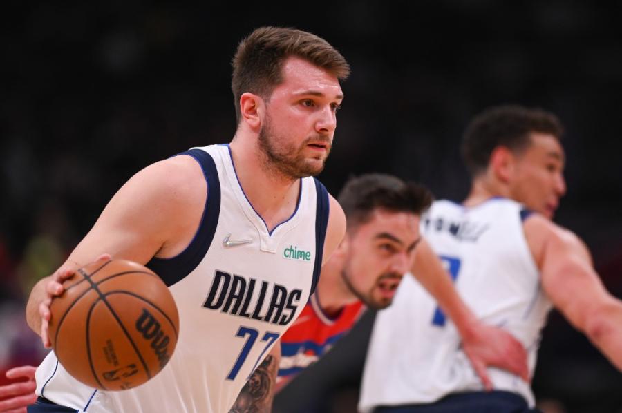 Mavs Star Luka Doncic Named Final West Player of Week for NBA Season -  Sports Illustrated Dallas Mavericks News, Analysis and More