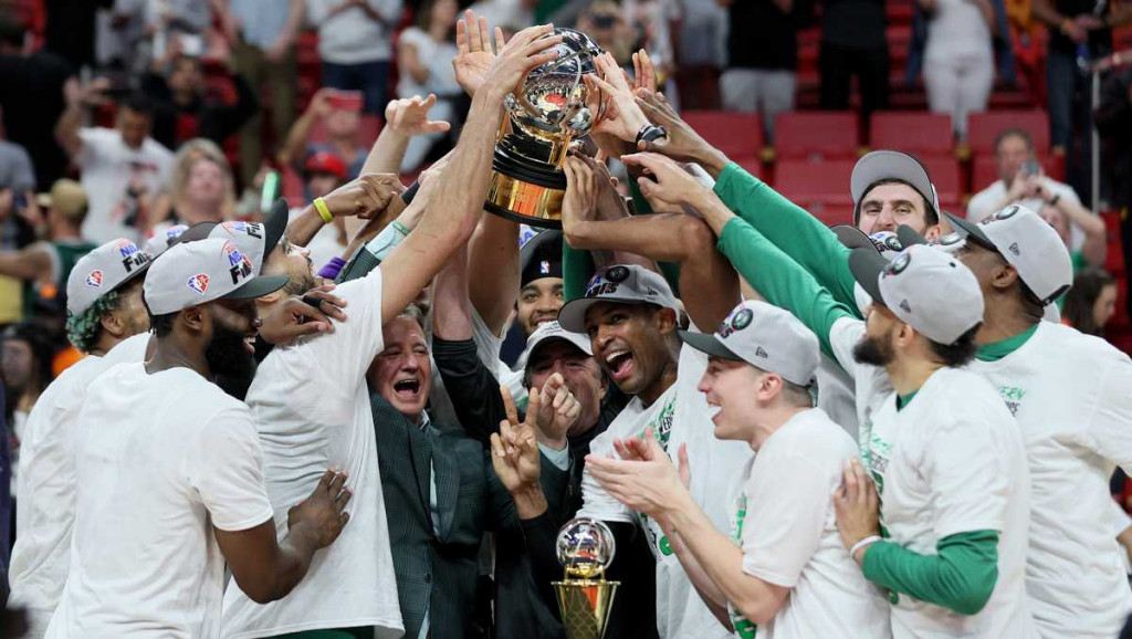 boston-celtics-celebrate-eastern-conference-championship-1653883069