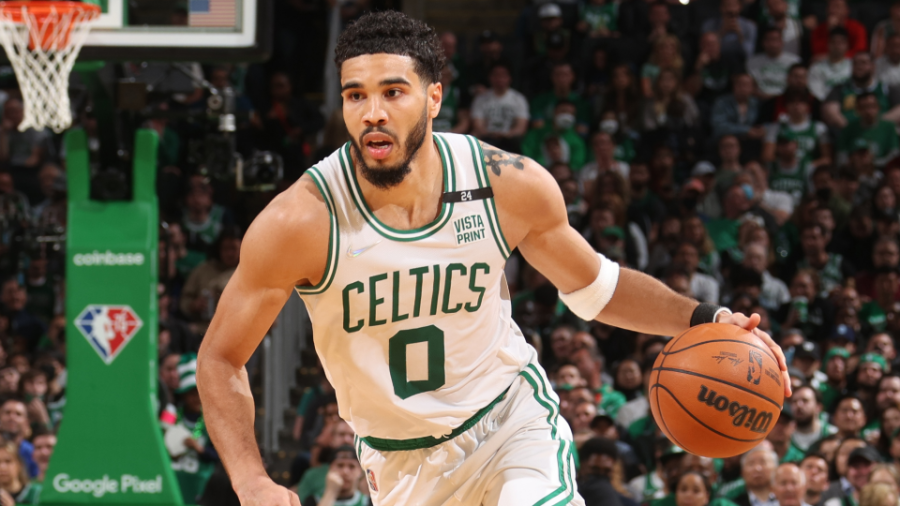 Celtics vs. Heat score, results: Jayson Tatum bounces back as Celtics level series with big win in Game 4 | Sporting News