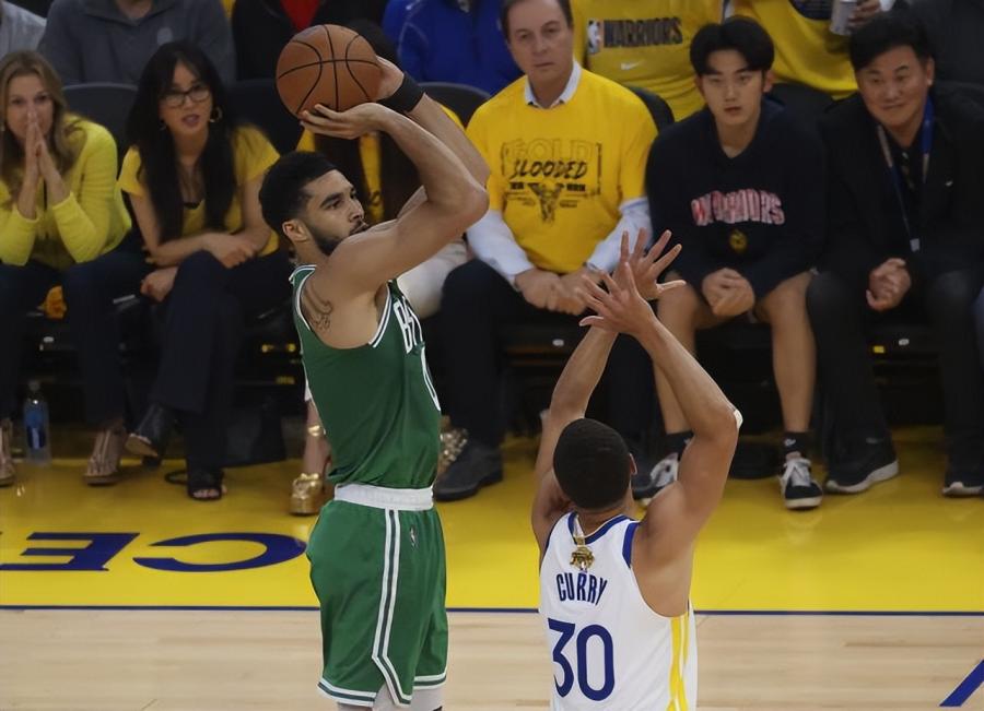 庫里總冠軍賽防守數據出爐！NBA官方點贊表現 科爾：他被明顯低估了