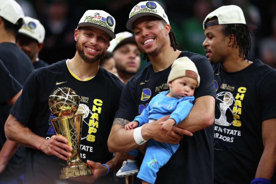 Warriors' kids steal the show as Golden State celebrates NBA title