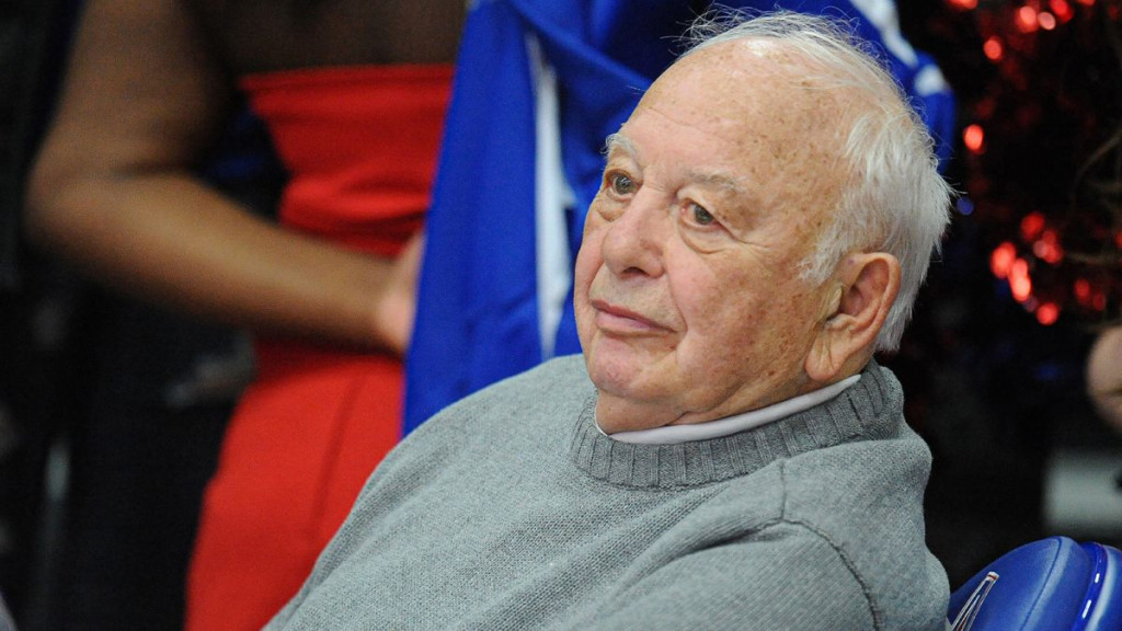 https___cdn.cnn.com_cnnnext_dam_assets_220816011002-former-basketball-coach-pete-carril