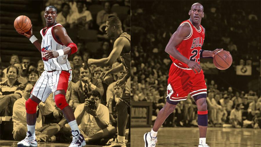 He just jumps first then decides in the air!” - Hakeem Olajuwon on what  makes Michael Jordan great in the post - Basketball Network - Your daily  dose of basketball