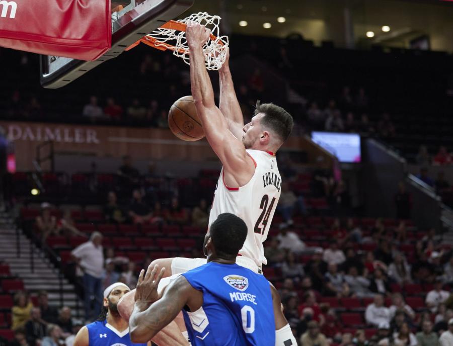 Trail Blazers rest key players, breeze past Maccabi Ra'anana 138-85: Live updates recap - oregonlive.com