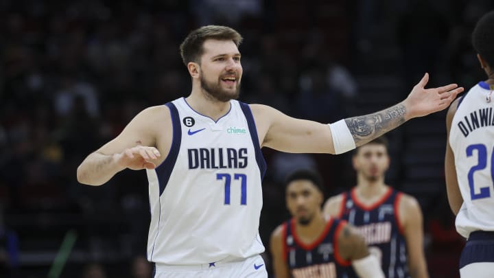 Luka Doncic masterpiece lifts shorthanded Dallas Mavericks over Rockets