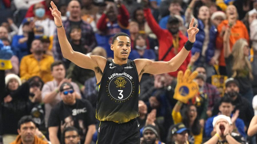 Jordan Poole hilariously puts on Santa hat after foul in Warriors-Grizzlies - NBC Sports Bay Area