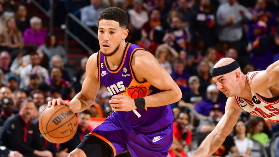 Booker drops 51 points over 3 quarters in Suns' win over Bulls | theScore.com