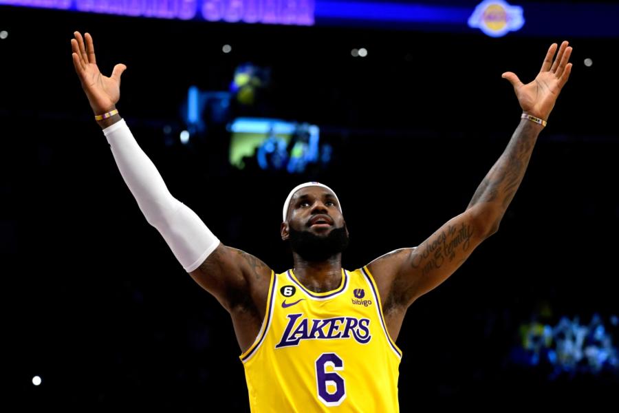 LeBron James Breaks NBA Scoring Record, Passes Kareem Abdul-Jabbar –  Rolling Stone